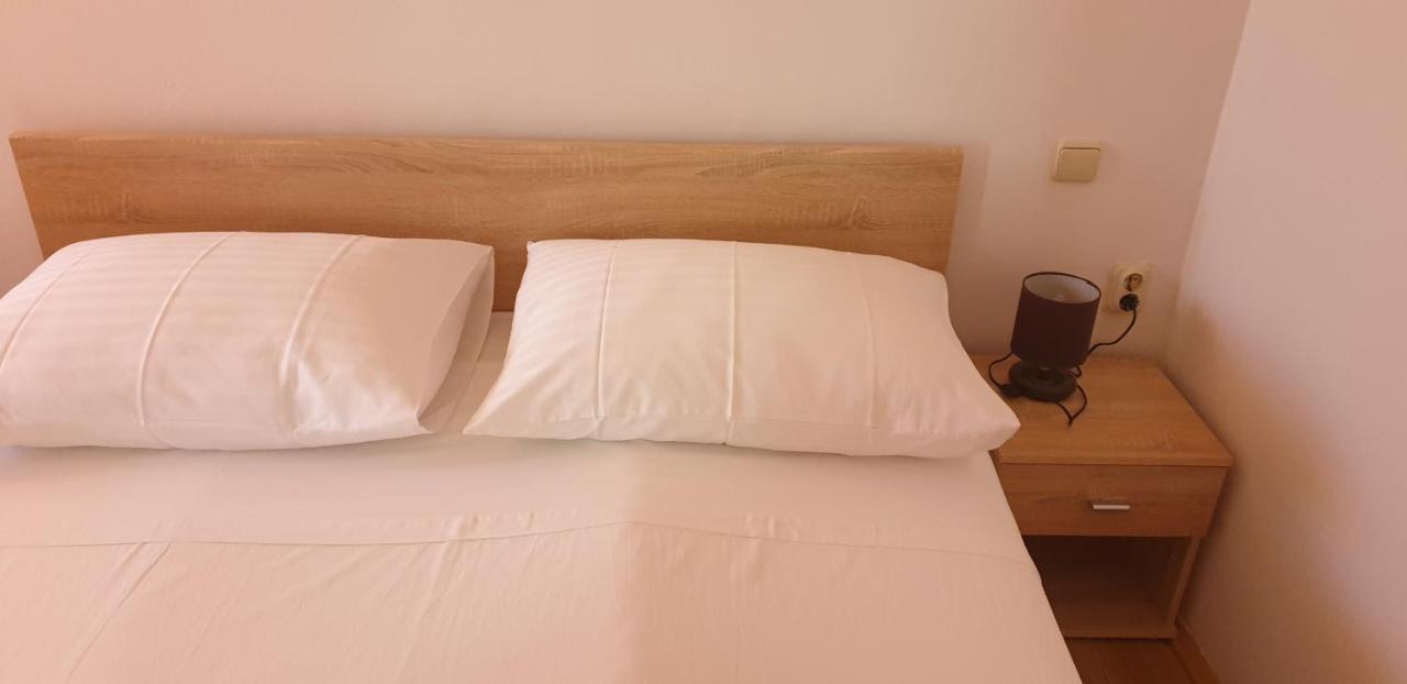 ילסה Apartments Pharia מראה חיצוני תמונה