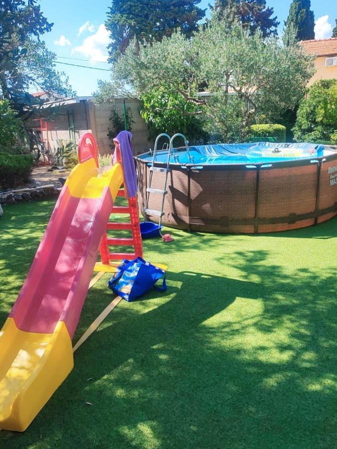 ילסה Apartments Pharia מראה חיצוני תמונה