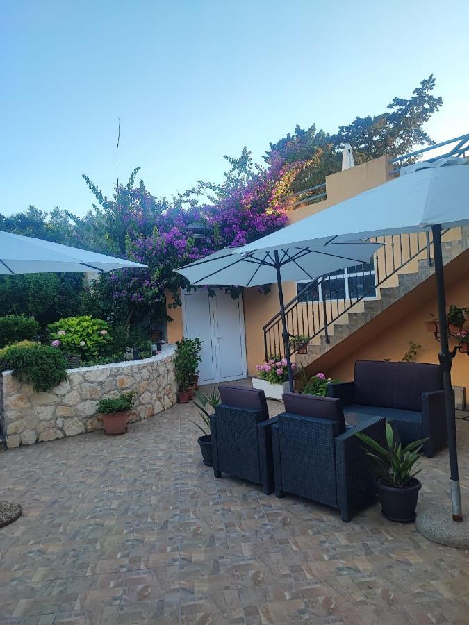 ילסה Apartments Pharia מראה חיצוני תמונה